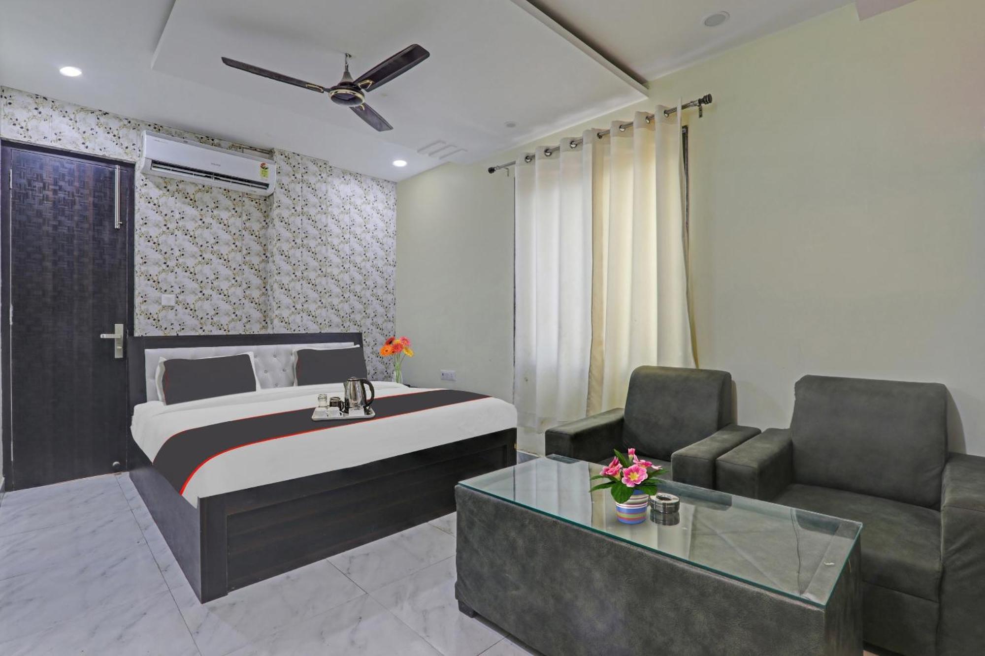 Collection O Srg Hotel Chinhat Exterior photo